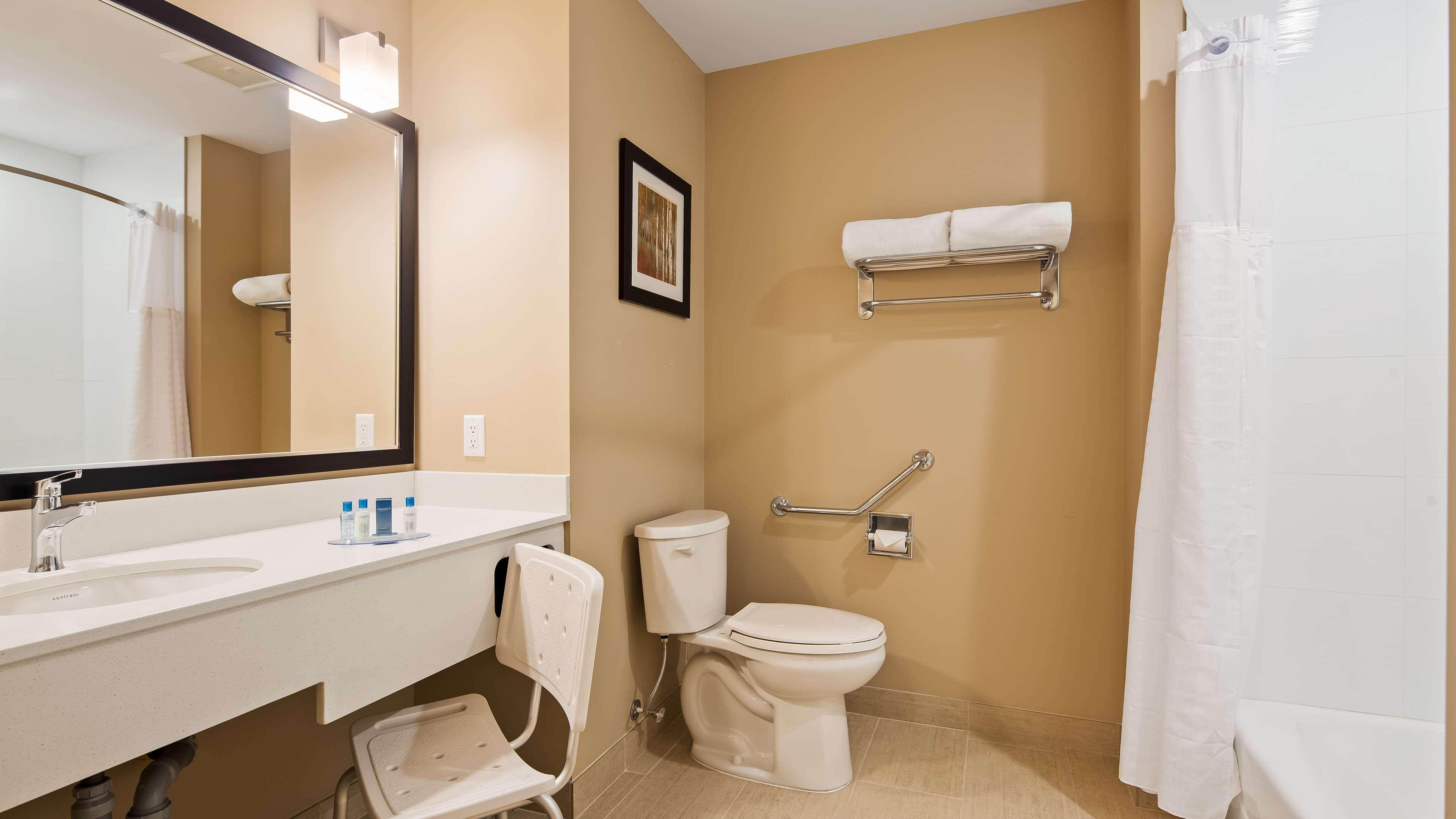 Best Western Plus Merritt Hotel Esterno foto