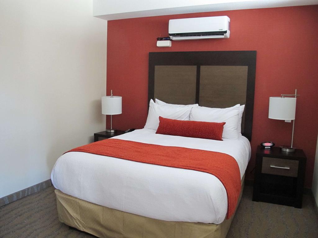 Best Western Plus Merritt Hotel Esterno foto